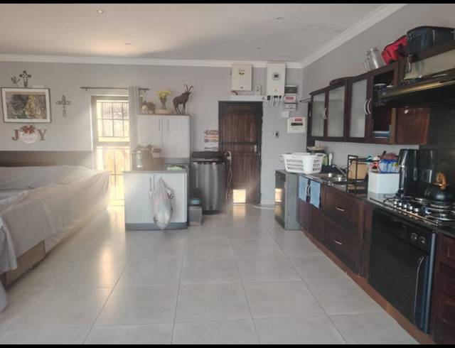 2 BEDROOM PROPERTY TO RENT IN HONEYDEW